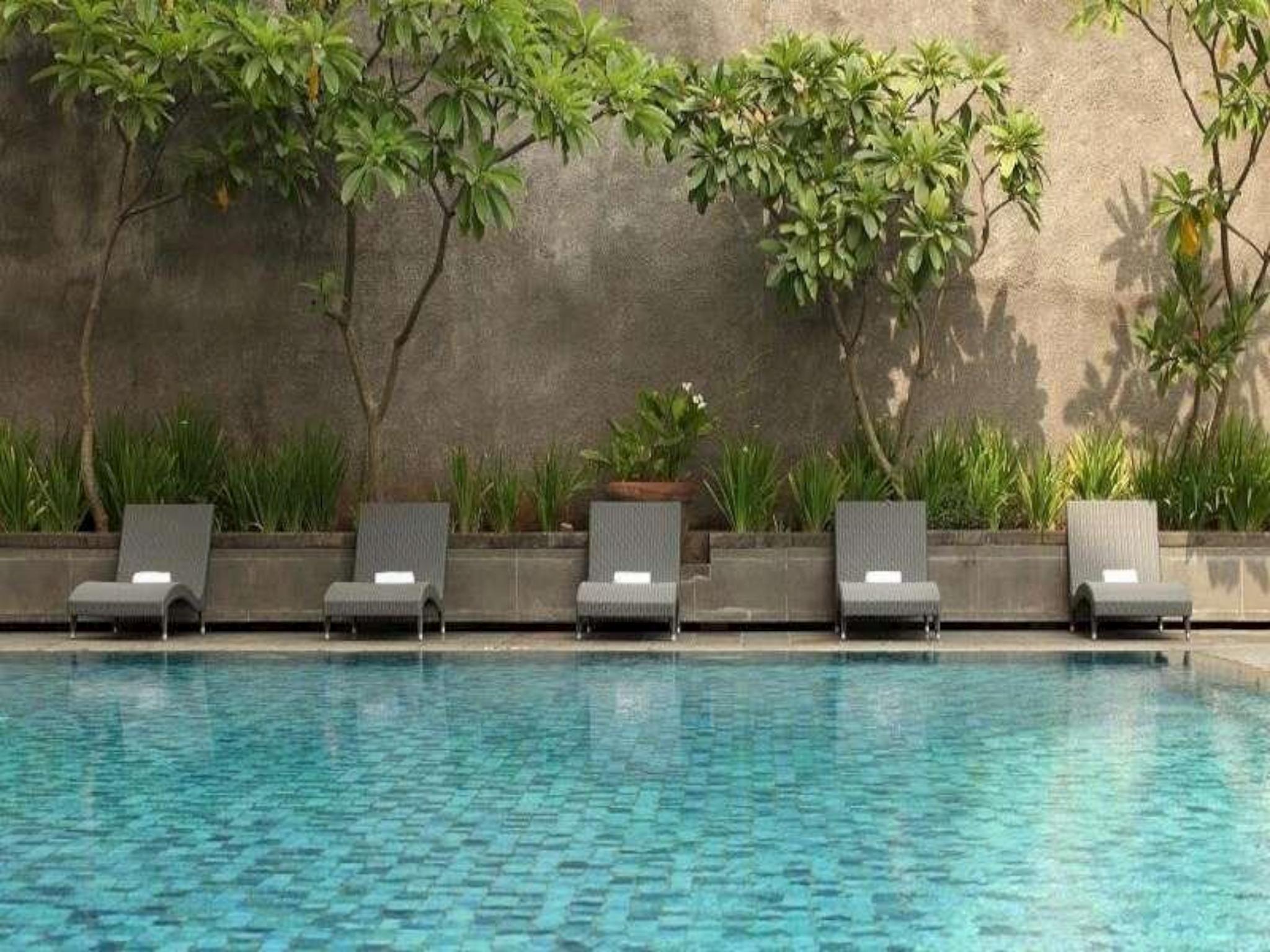 Hotel Santika Premiere Semarang Kültér fotó