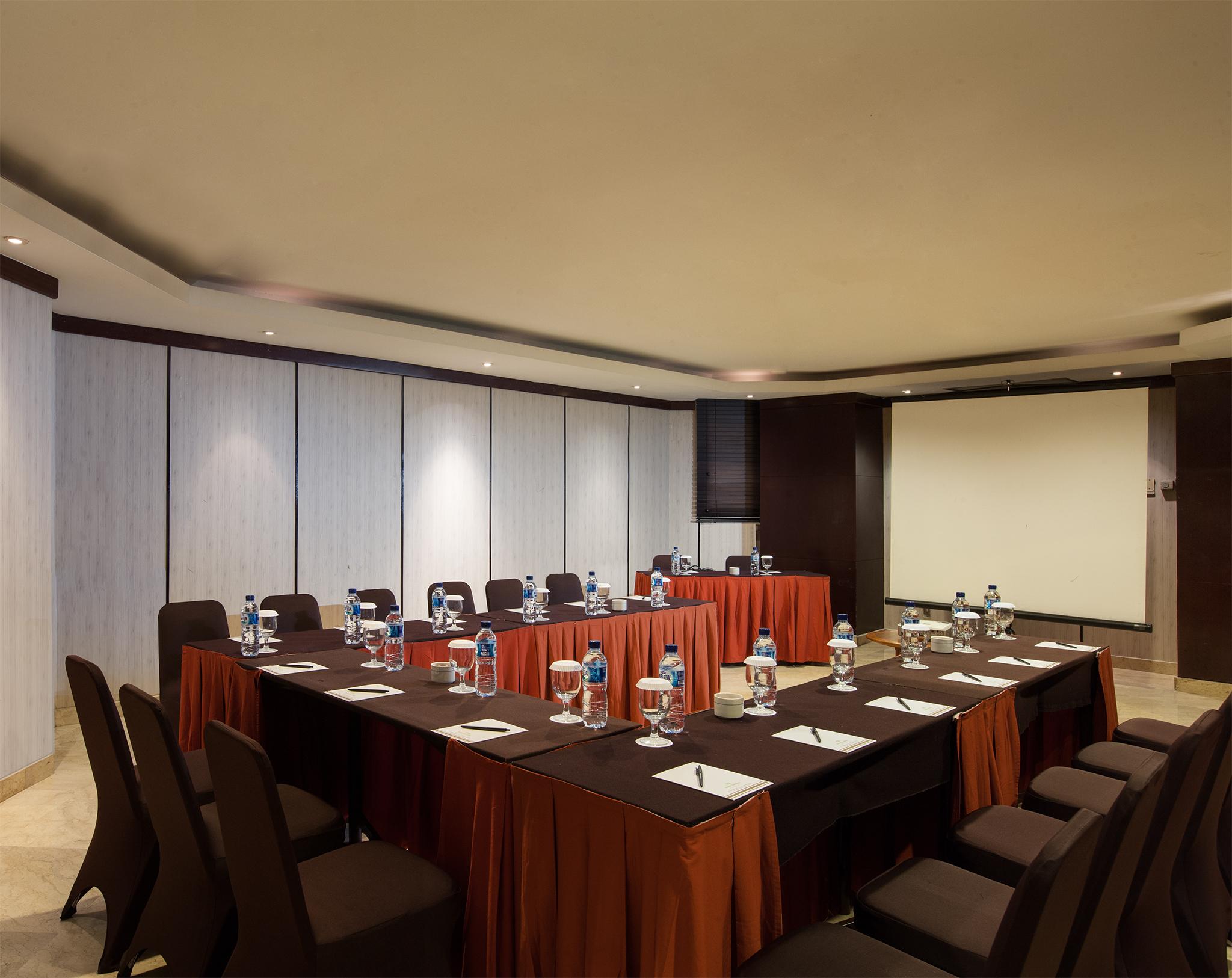 Hotel Santika Premiere Semarang Kültér fotó