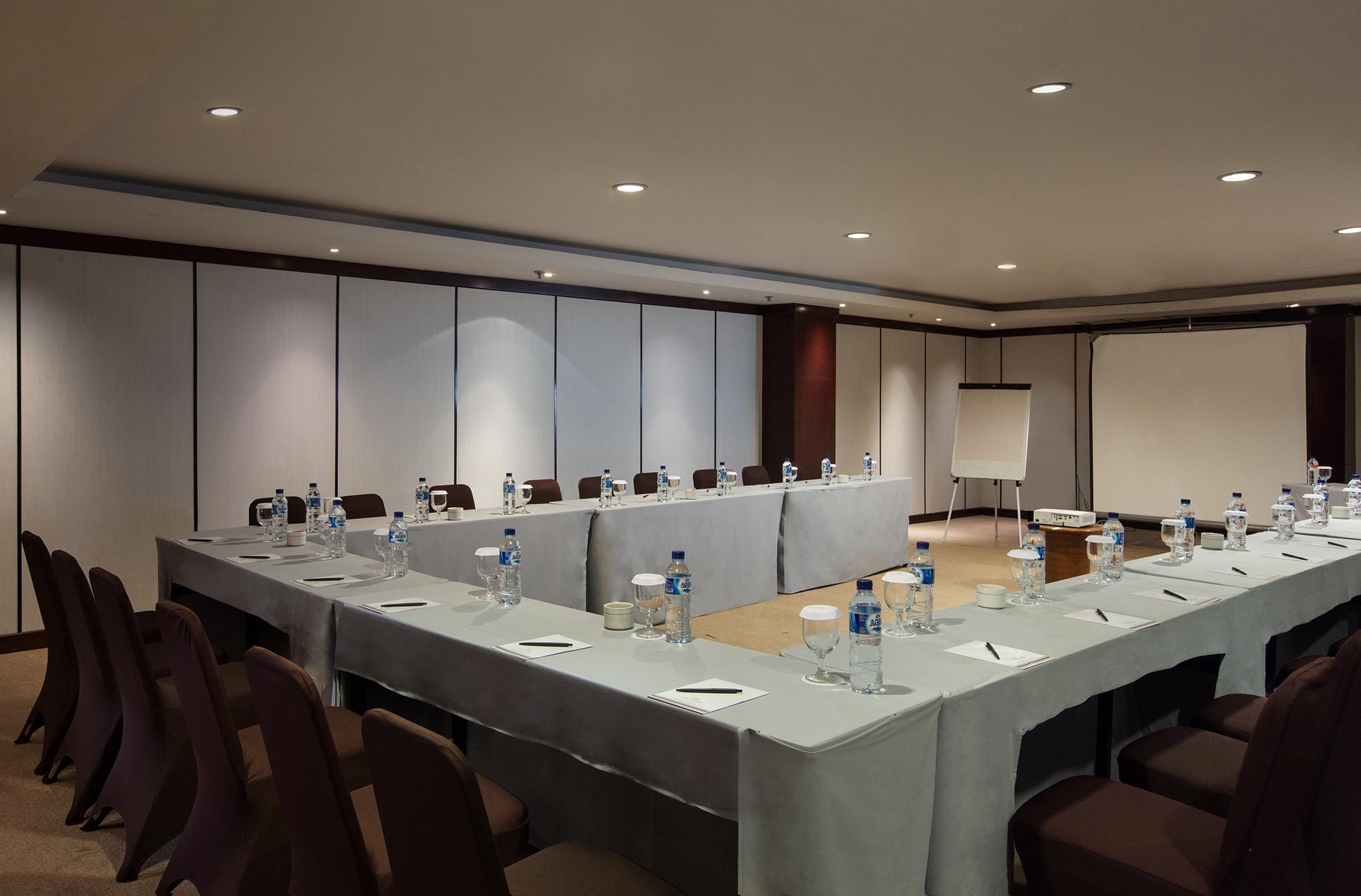 Hotel Santika Premiere Semarang Kültér fotó