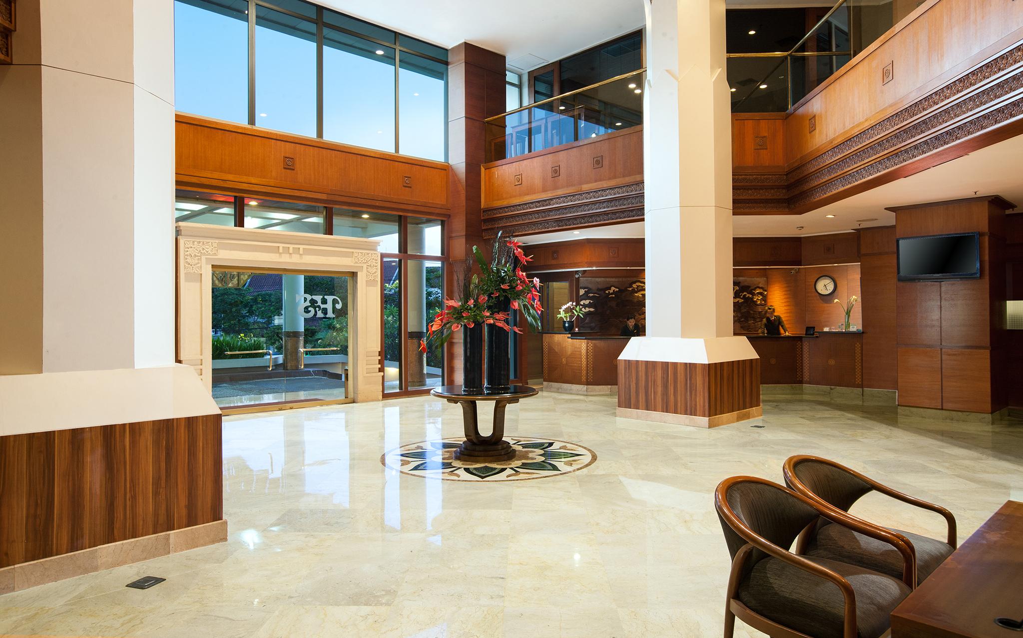 Hotel Santika Premiere Semarang Kültér fotó