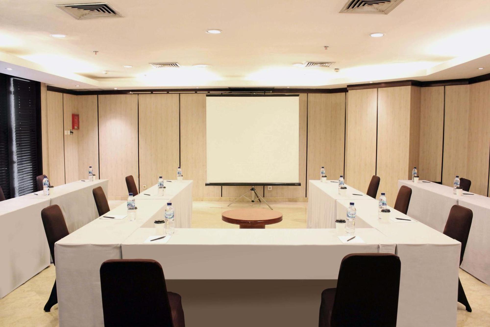 Hotel Santika Premiere Semarang Kültér fotó