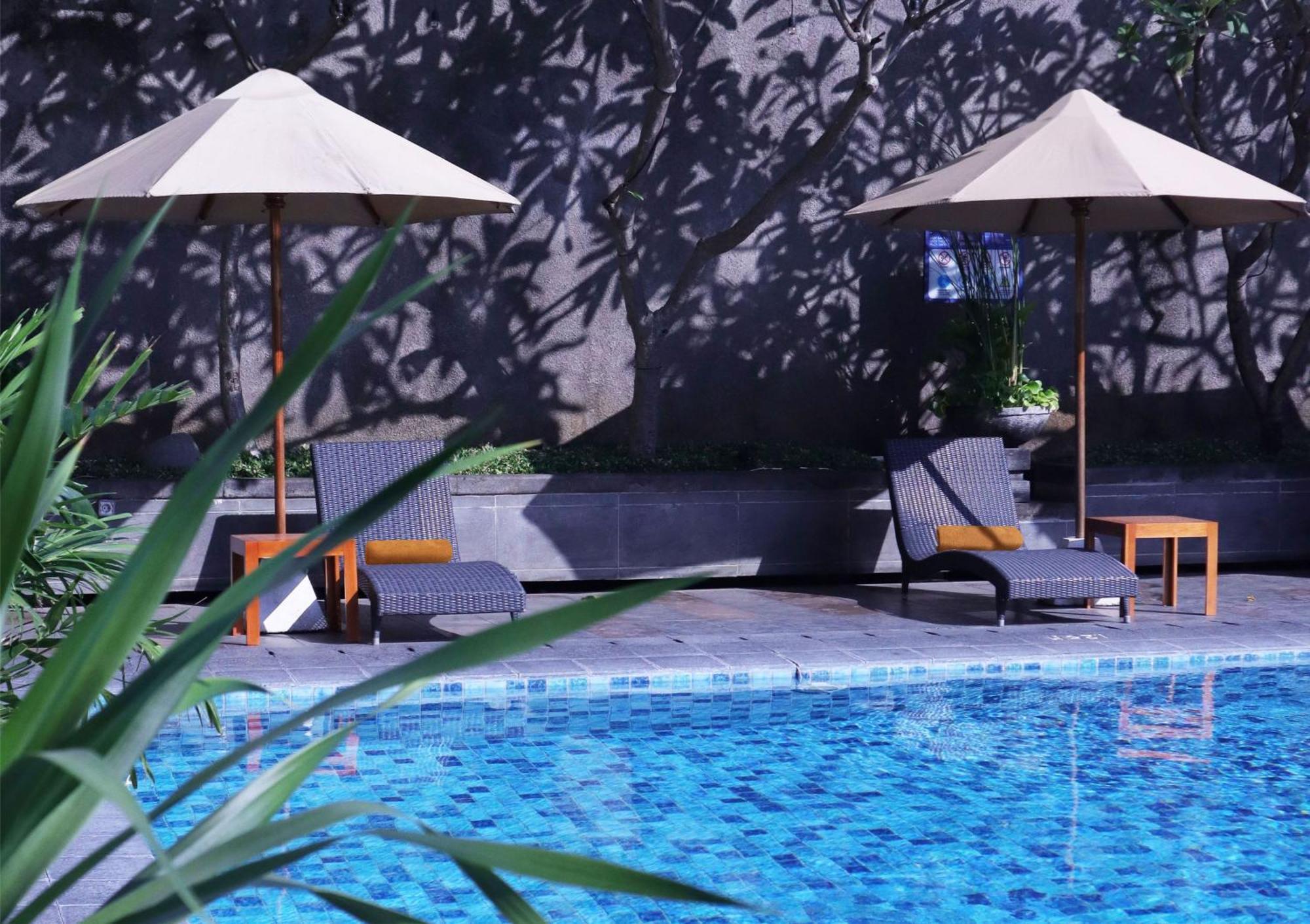 Hotel Santika Premiere Semarang Kültér fotó
