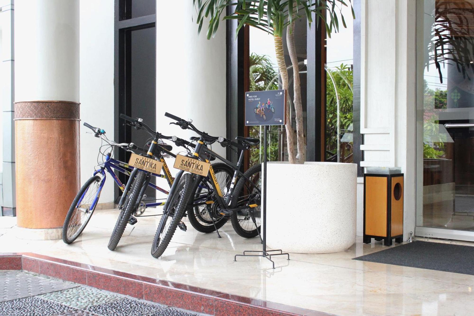 Hotel Santika Premiere Semarang Kültér fotó